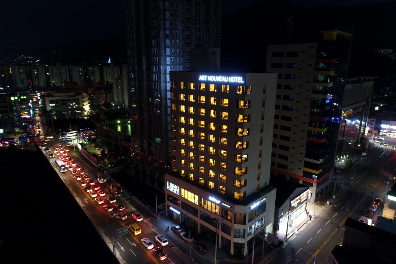 Geoje Artnouveau Suite Hotel Exterior photo