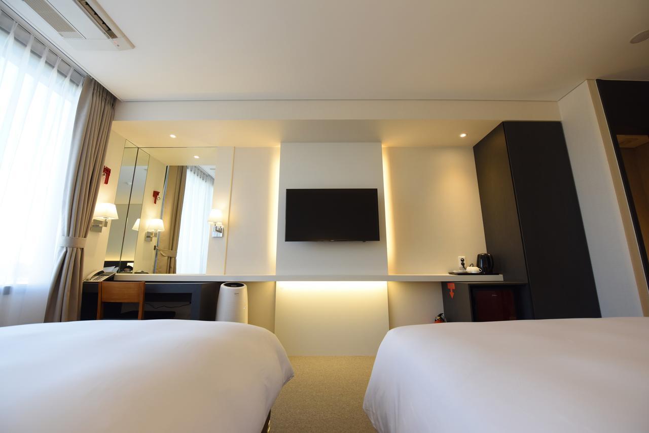 Geoje Artnouveau Suite Hotel Exterior photo