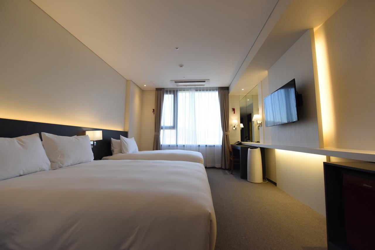 Geoje Artnouveau Suite Hotel Exterior photo